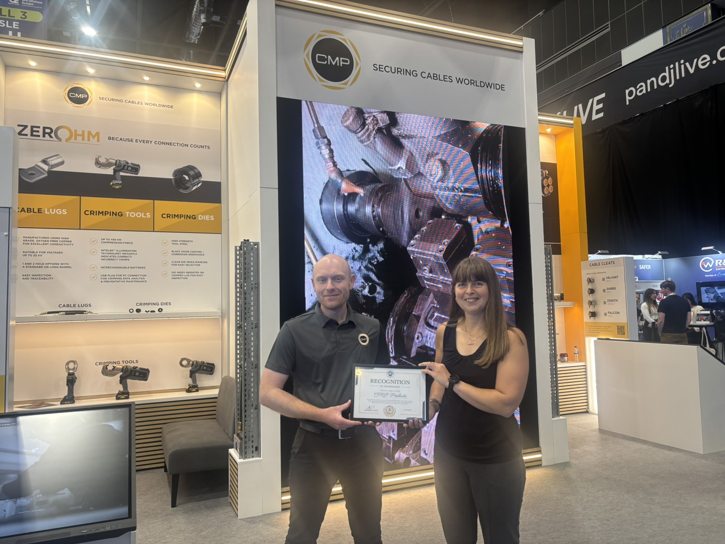 Laurie Wilson (Regional Manager - UK, Ireland & Central Asia) and Helen Doona (, Senior Membership Manager at the EIC) at SPE Offshore